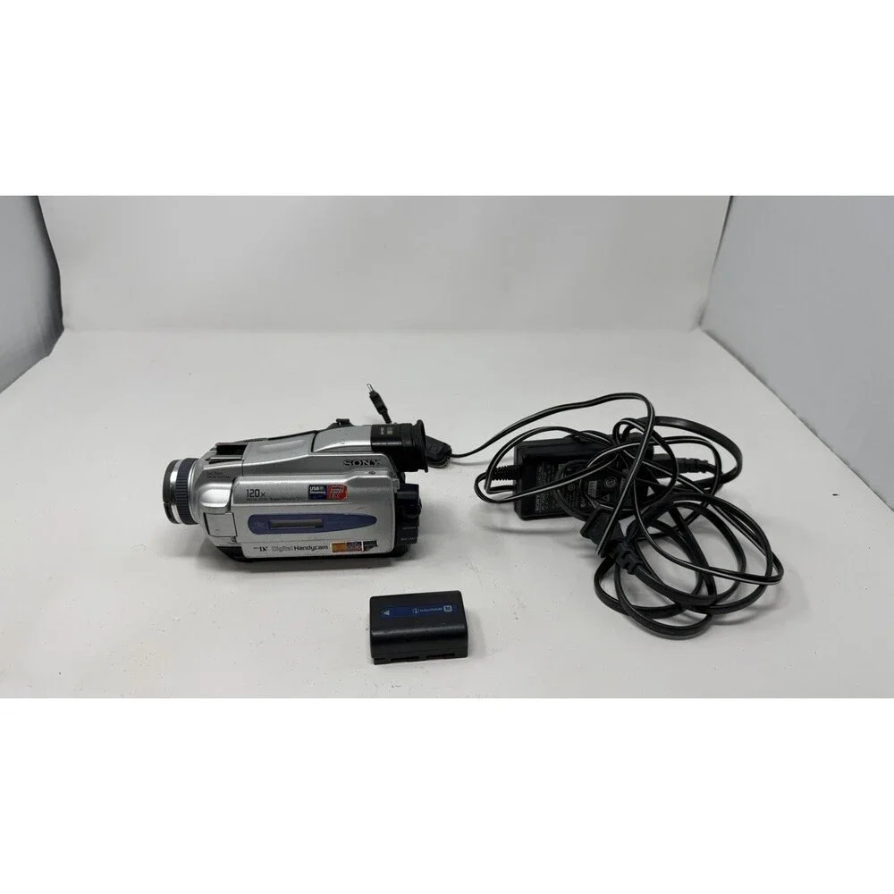 Sony Handycam DCR-TRV18 MiniDV Digital Camcorder Video Camera Tested/work